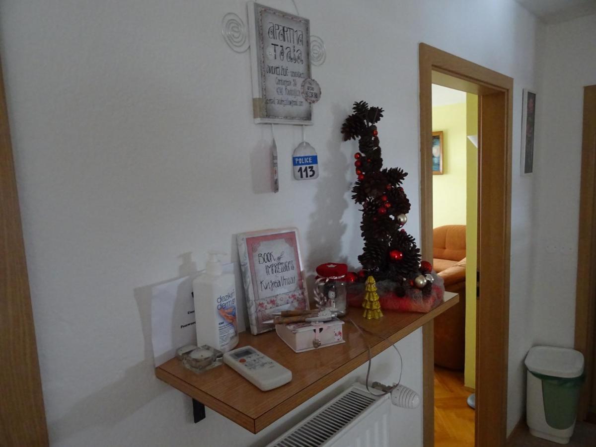 Apartment Tjasa ราโดว์ลิตซา ภายนอก รูปภาพ